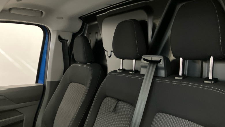 Volkswagen Transporter T32 Swb Electric 160kW 65kWh Commerce Pro Van Auto